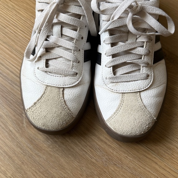 Adidas - Picture 3 of 3